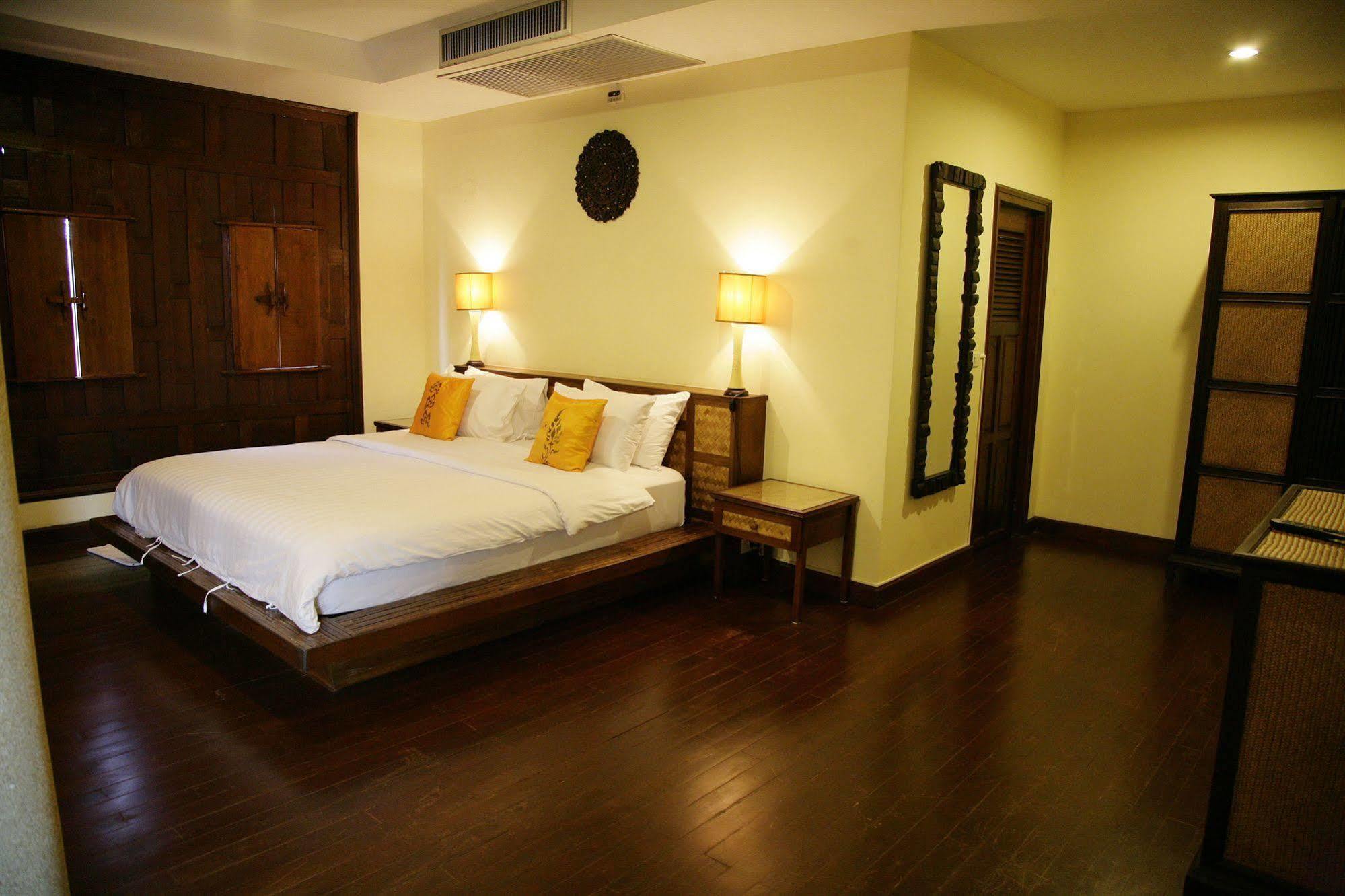 Evergreen Boutique Hua Hin Bagian luar foto